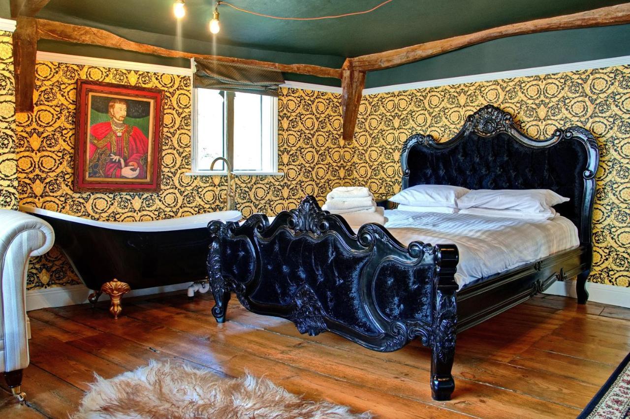 Huge Deluxe 600 Year Old Essex Manor, Hot Tub, Cinema Room, Sky Tv Saffron Walden Exterior foto